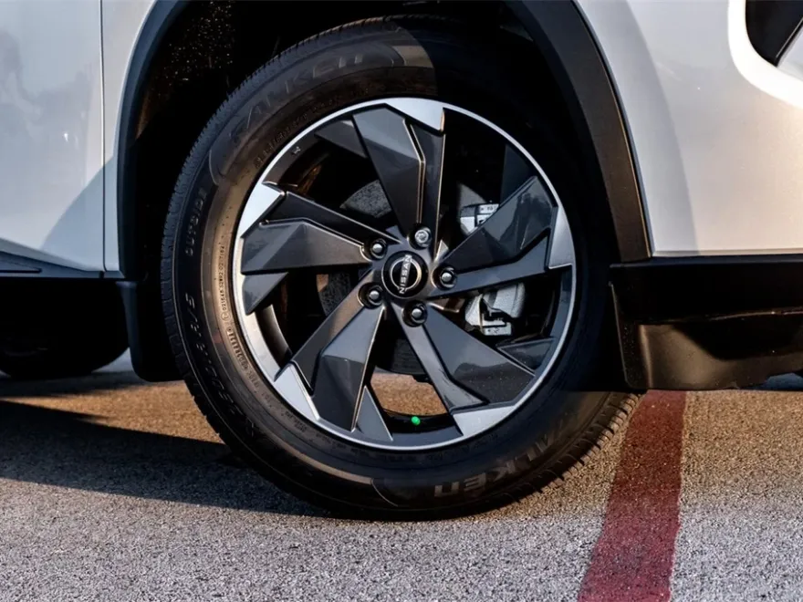 2025 Nissan Rogue SV photo 1