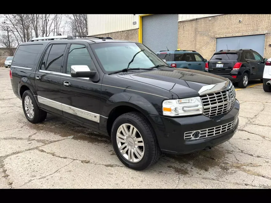2012 Lincoln Navigator L photo 1