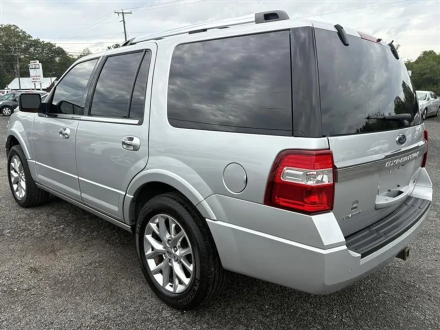2017 Ford Expedition Limited photo 1