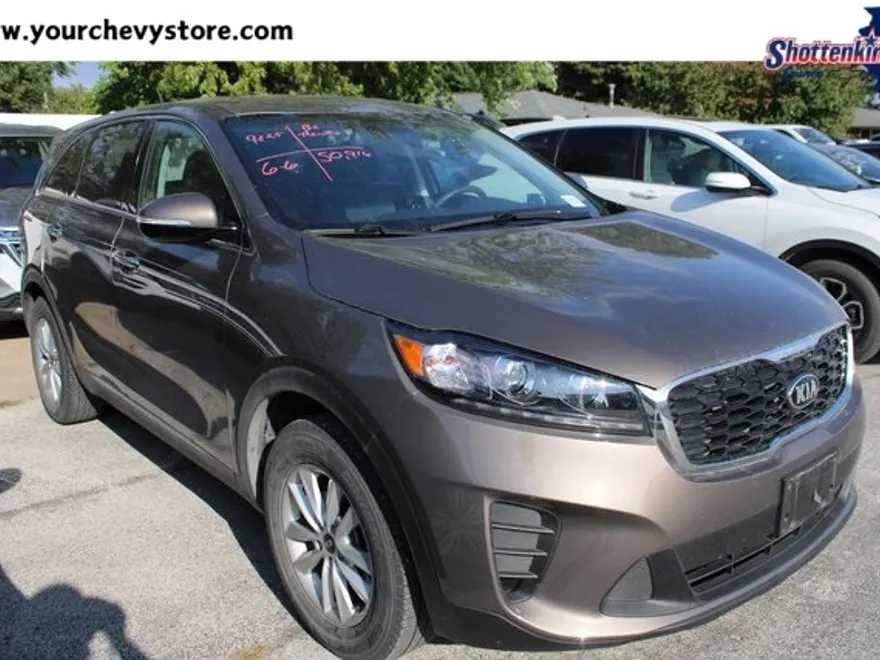 2019 Kia Sorento LX photo 1