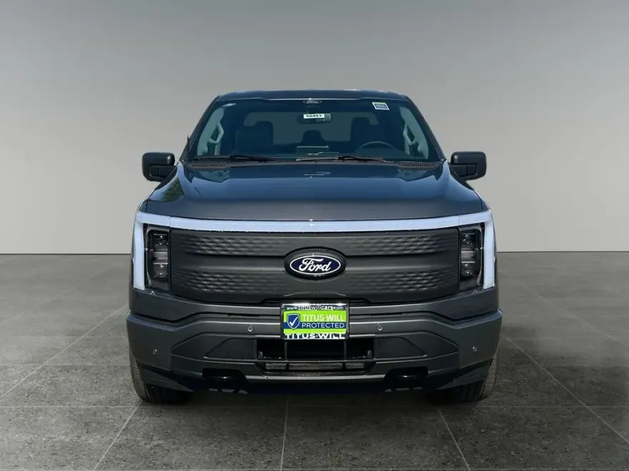 2025 Ford F-150 Lightning photo 1