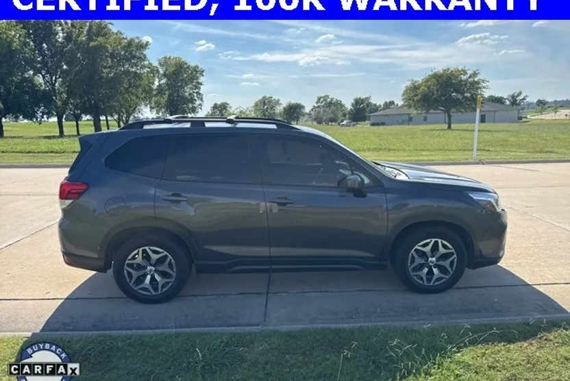 2021 Subaru Forester Premium photo 1