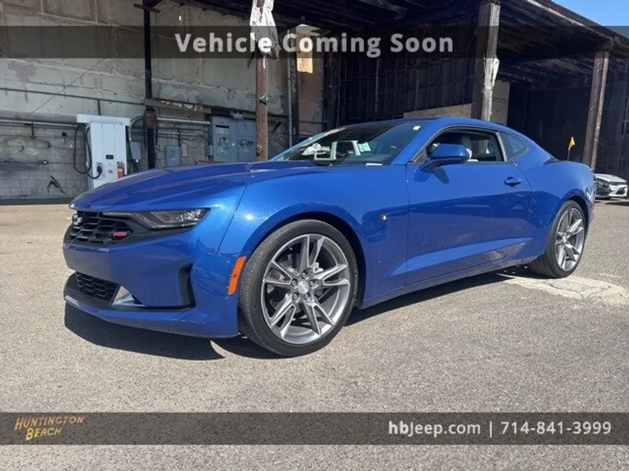 2023 Chevrolet Camaro 1LT photo 1