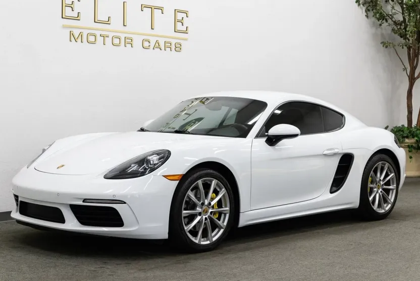 2018 Porsche Cayman photo 1
