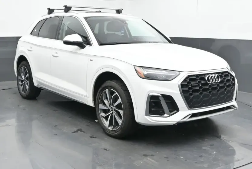 2023 Audi Q5 45 S line Premium photo 1