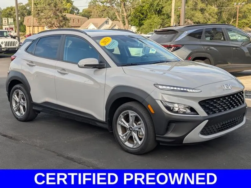 2023 Hyundai Kona SEL photo 1