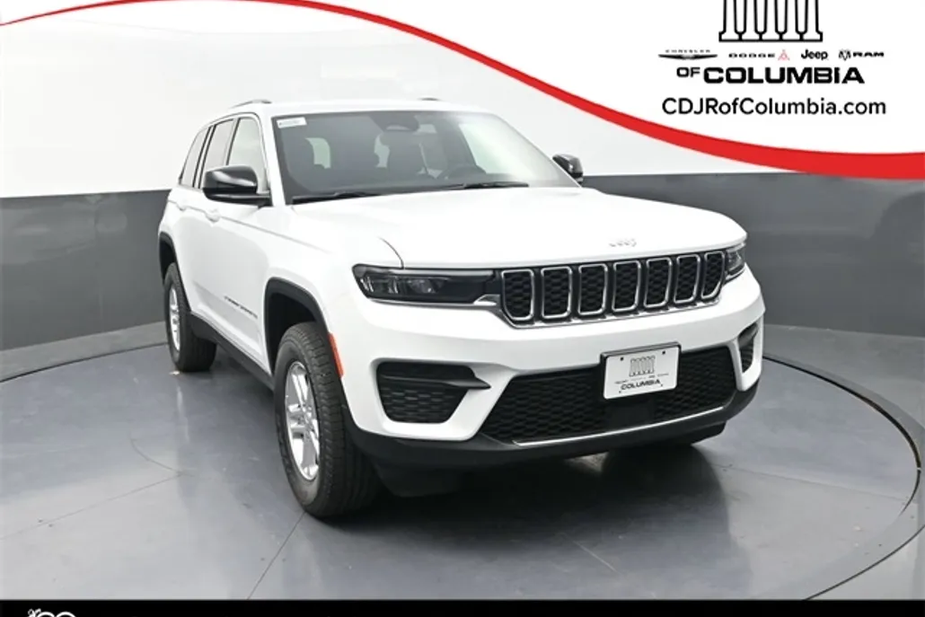 2025 Jeep Grand Cherokee Laredo photo 1