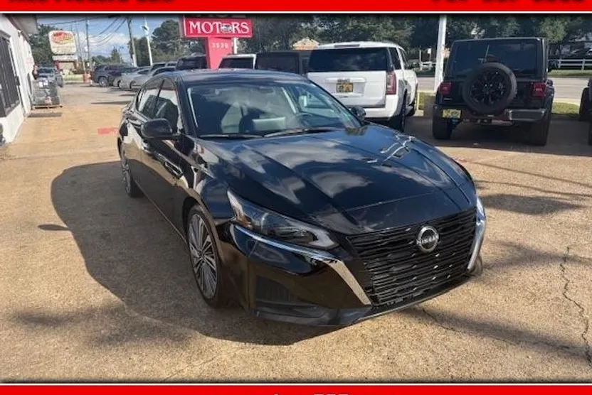 2023 Nissan Altima SL photo 1