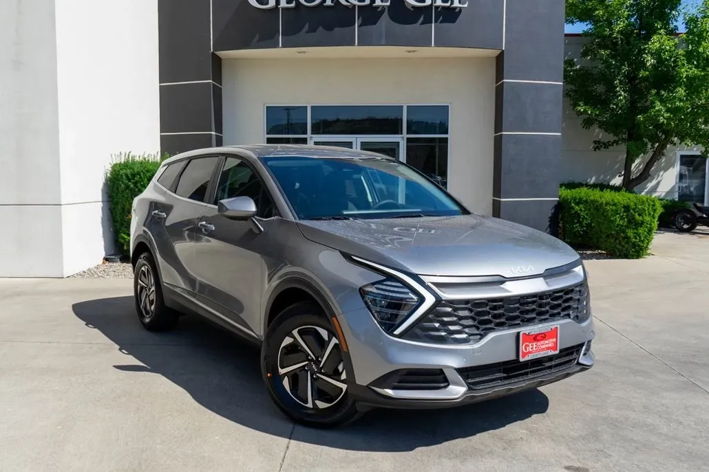 2025 Kia Sportage Hybrid LX photo 1