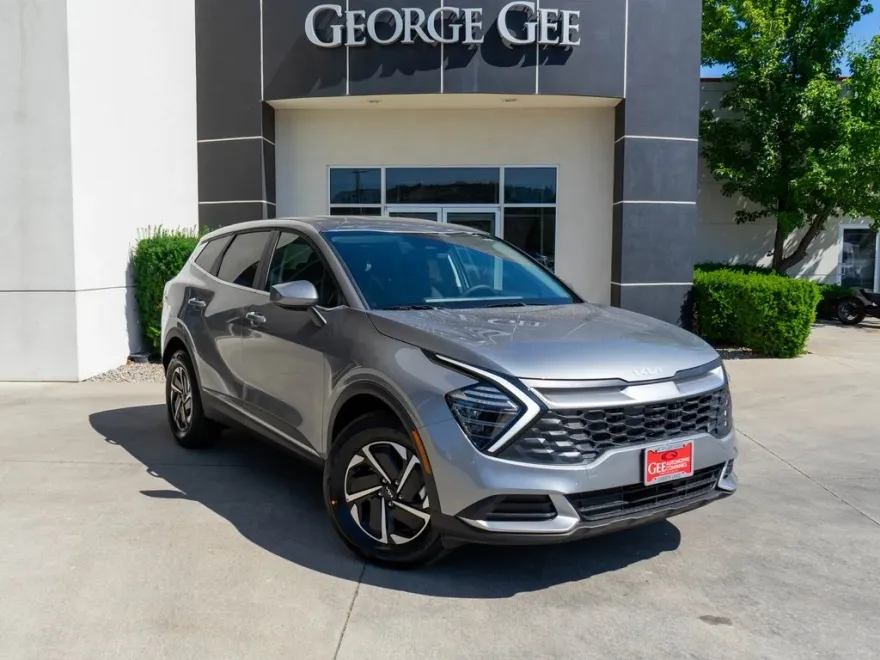 2025 Kia Sportage Hybrid LX photo 1