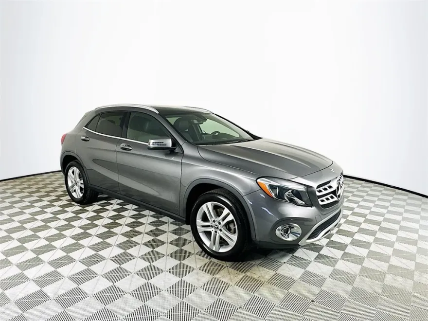2018 Mercedes Benz GLA 250 photo 1