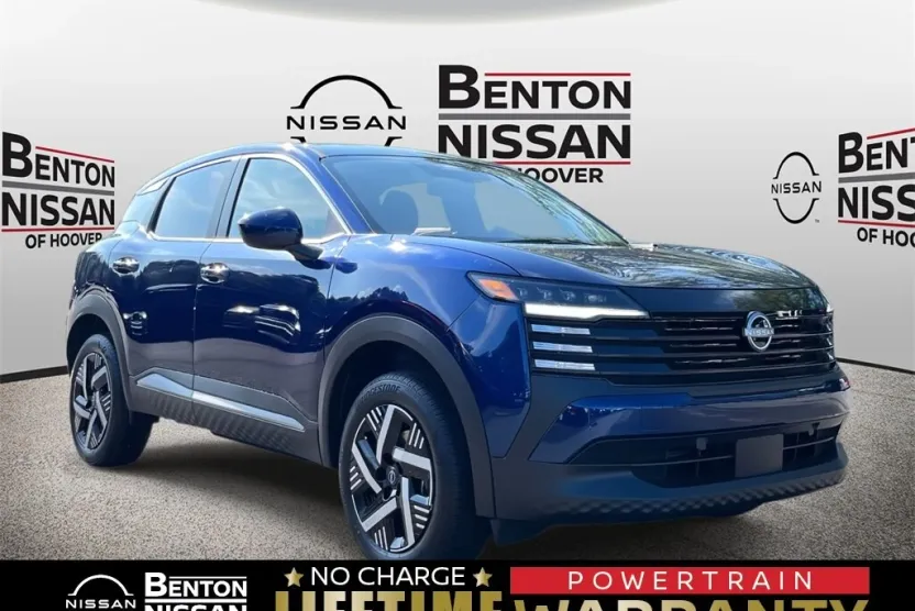 2025 Nissan Kicks SV photo 1
