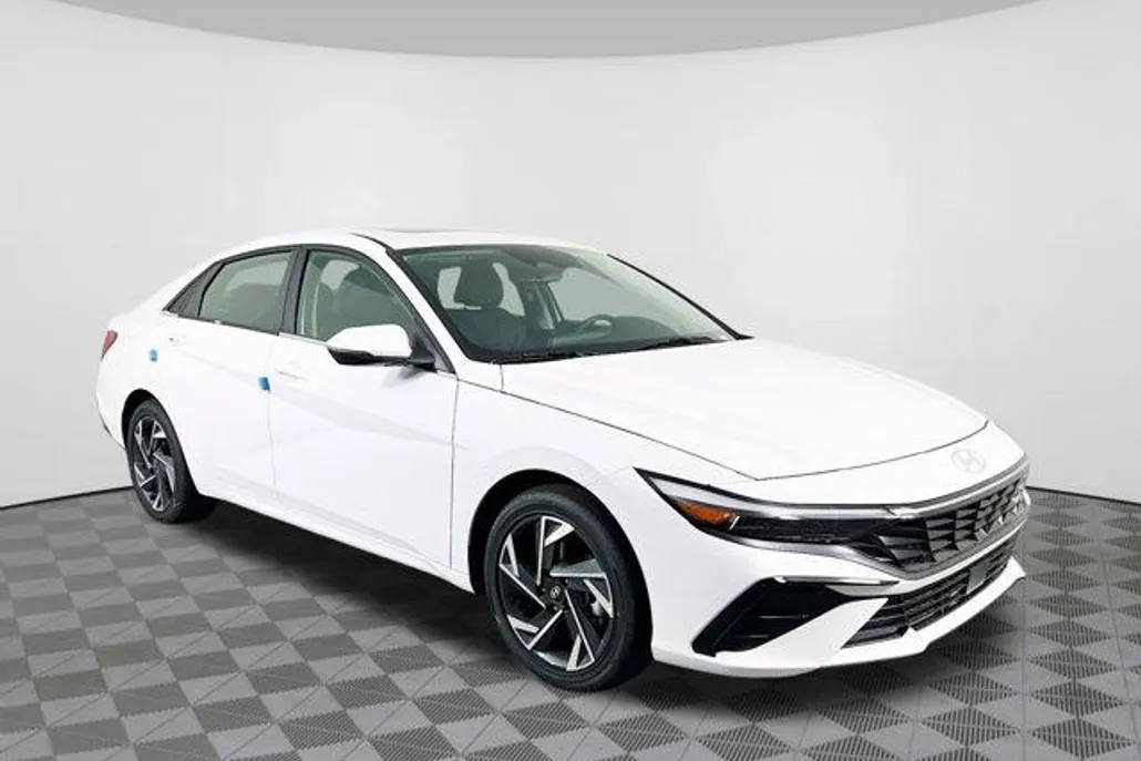 2025 Hyundai Elantra Hybrid Limited photo 1
