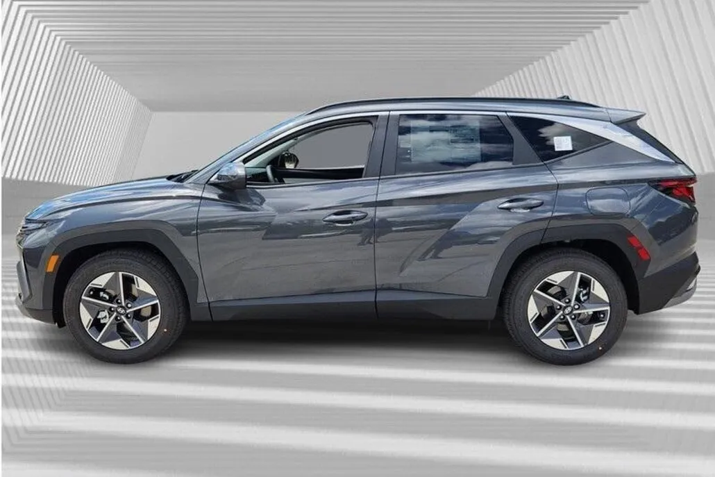 2026 Hyundai Tucson SEL photo 1