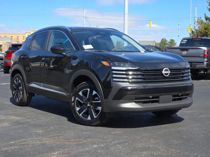 2025 Nissan Kicks SV photo 1