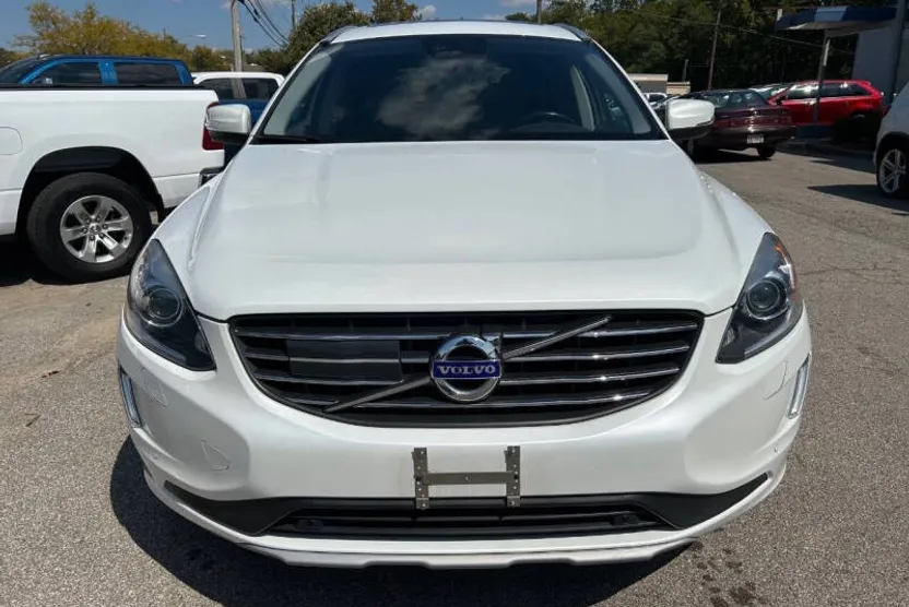 2017 Volvo XC60 T6 Inscription photo 1