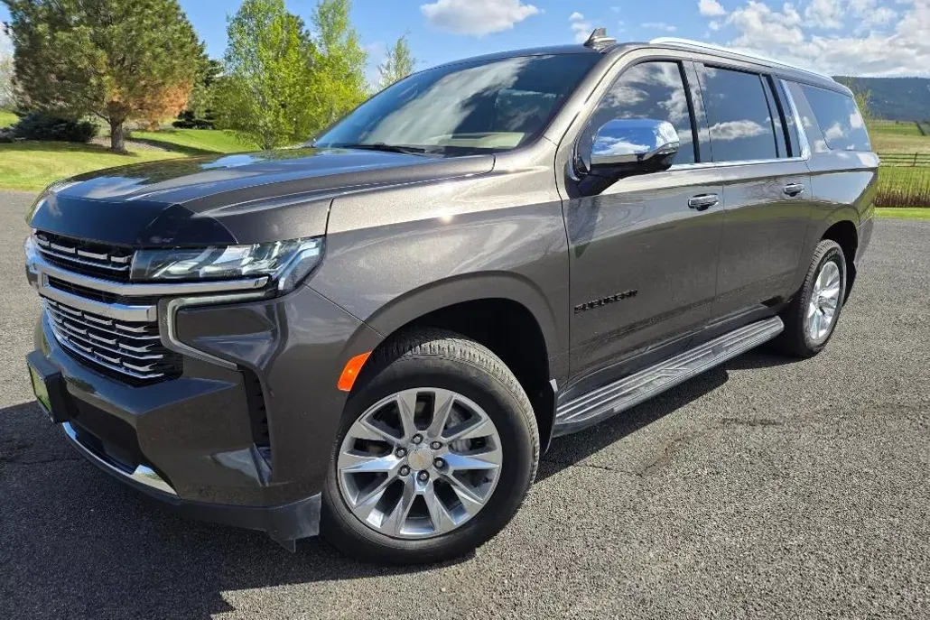 2021 Chevrolet Suburban Premier photo 1