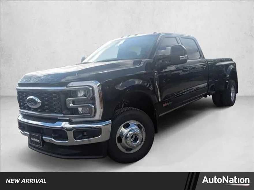 2026 Ford F-350 Lariat photo 1