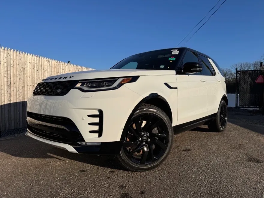 2025 Land Rover Discovery SE photo 1