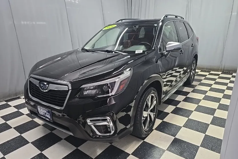 2021 Subaru Forester Touring photo 1