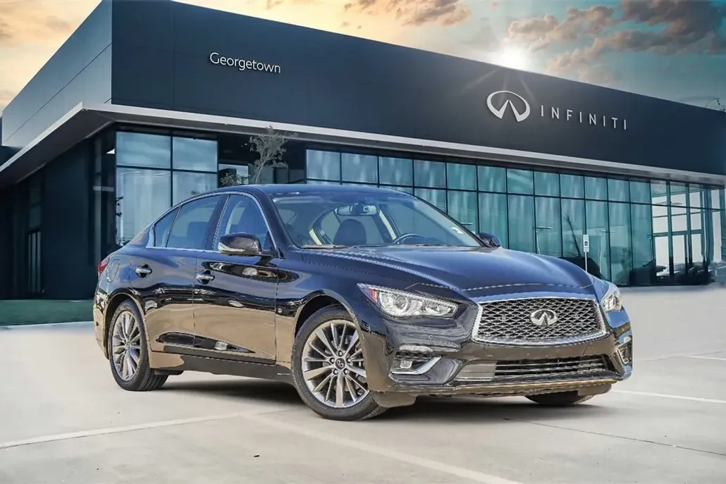 2023 Infiniti Q50 LUXE photo 1