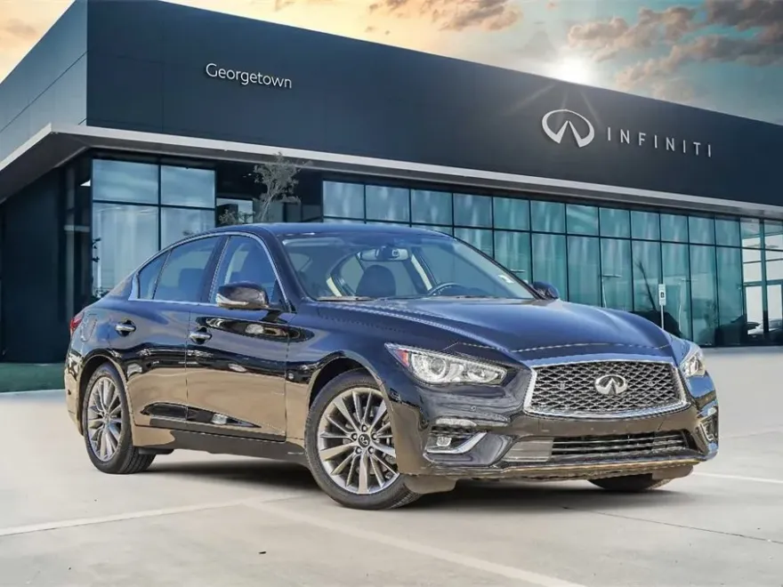 2023 Infiniti Q50 LUXE photo 1