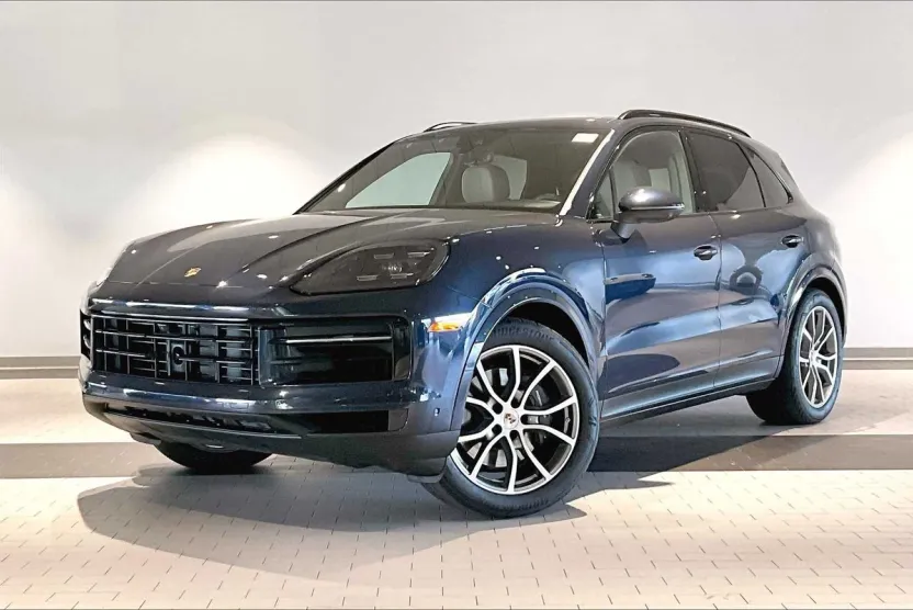 2025 Porsche Cayenne photo 1