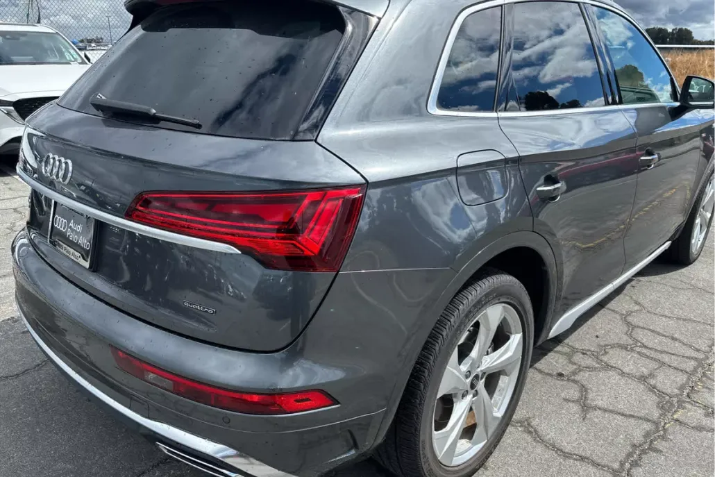 2023 Audi Q5 S line Premium Plus photo 1