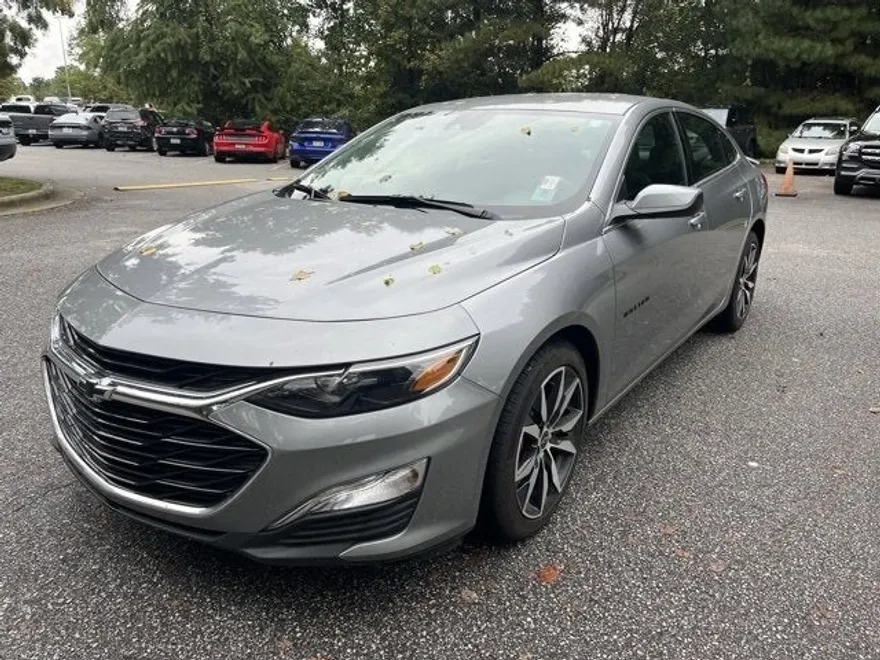 2025 Chevrolet Malibu RS photo 1