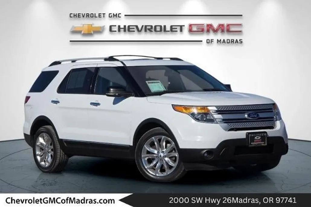 2015 Ford Explorer XLT photo 1