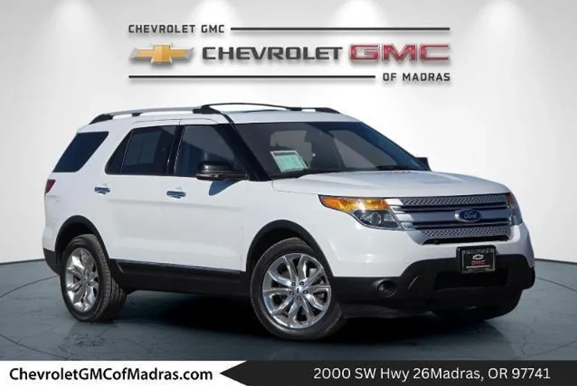 2015 Ford Explorer XLT photo 1