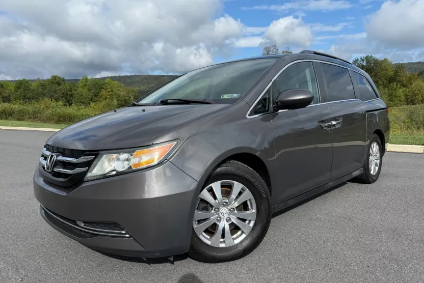 2015 Honda Odyssey EX-L photo 1