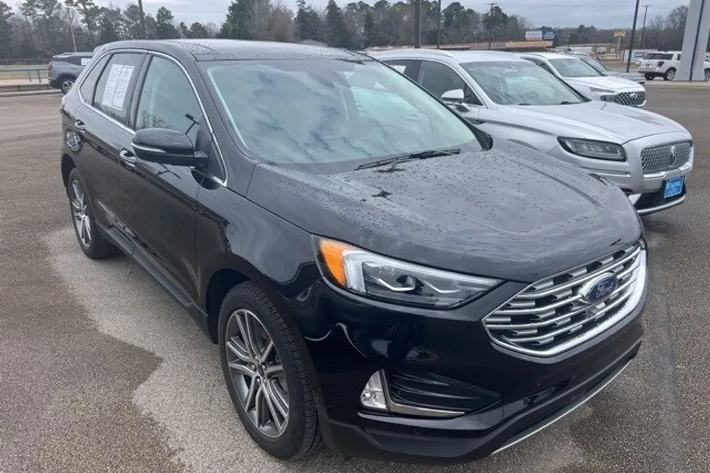 2024 Ford Edge Titanium photo 1