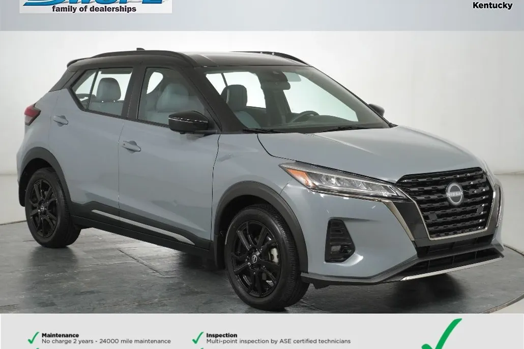 2024 Nissan Kicks SR photo 1