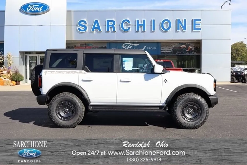 2025 Ford Bronco Outer Banks photo 1