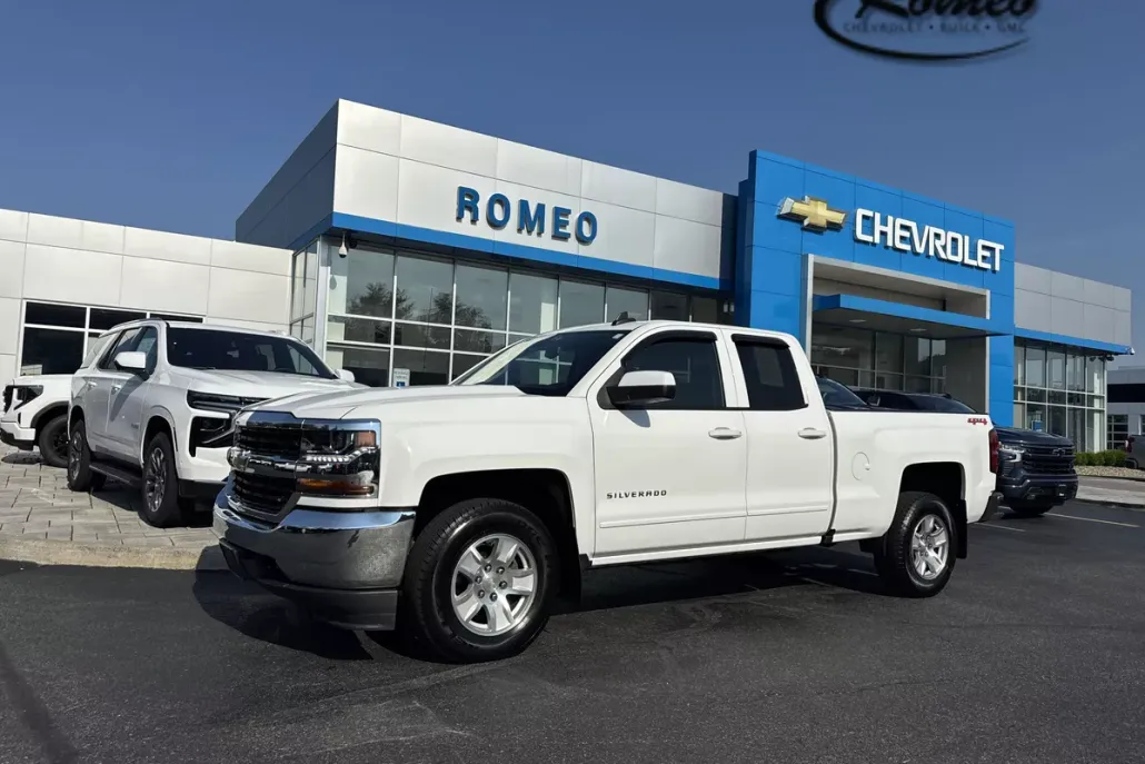 2019 Chevrolet Silverado 1500 LT photo 1