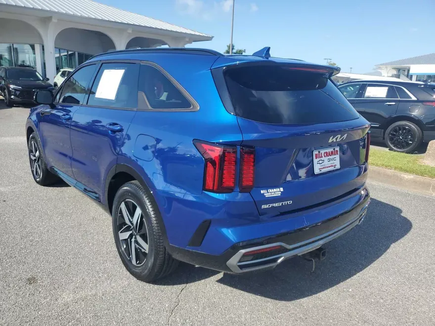 2023 Kia Sorento S photo 1
