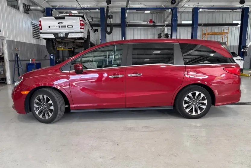 2022 Honda Odyssey EX-L photo 1