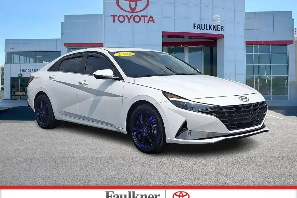 2023 Hyundai Elantra Hybrid Limited photo 1
