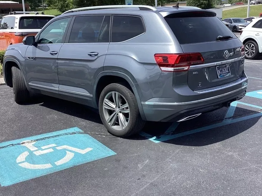 2019 Volkswagen Atlas V6 SEL R-Line photo 1