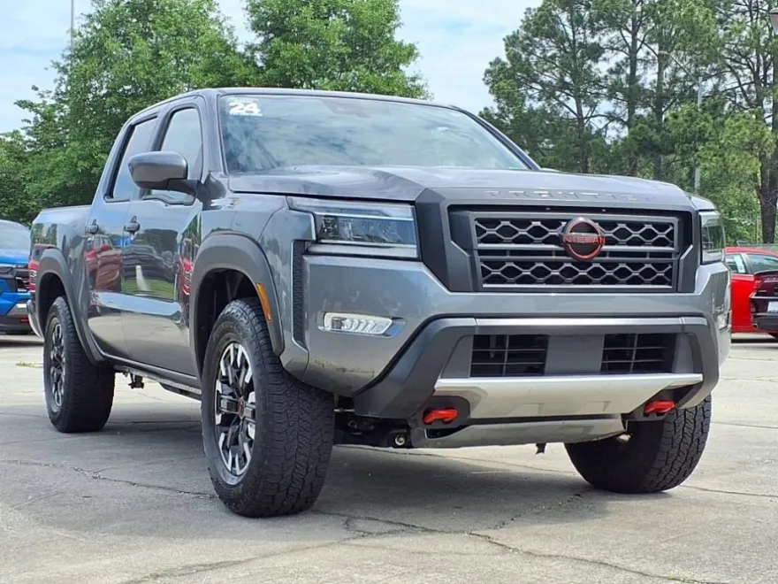 2024 Nissan Frontier PRO-4X Crew Cab photo 1