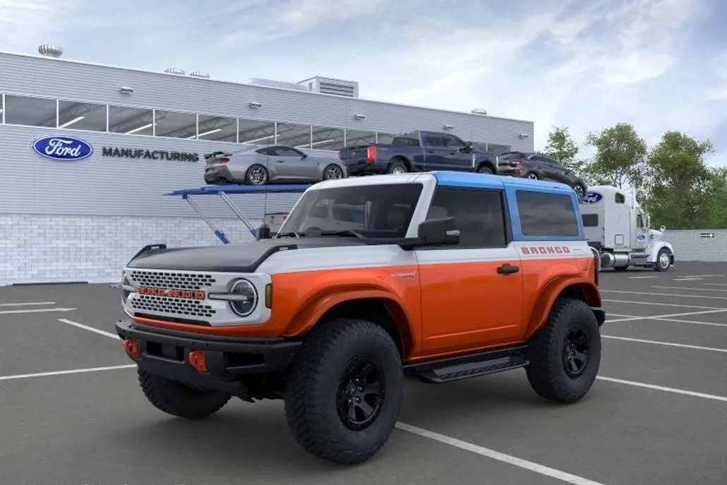 2025 Ford Bronco First Edition photo 1