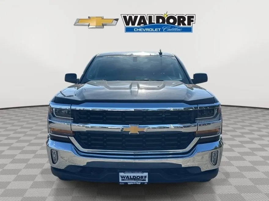 2018 Chevrolet Silverado 1500 LT photo 1