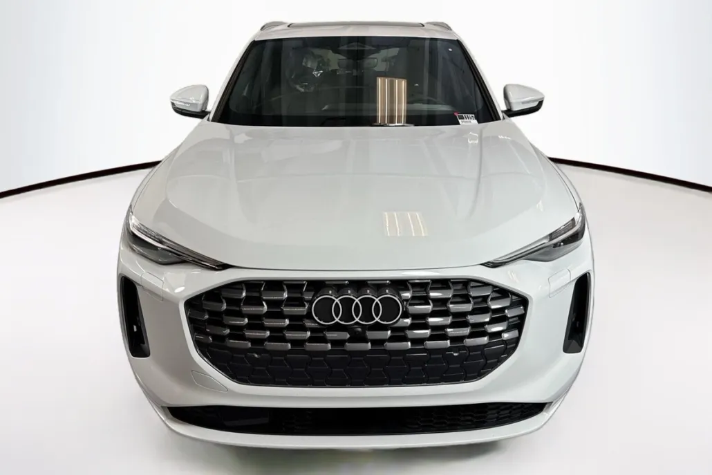 2025 Audi Q5 2.0T Premium Plus photo 1