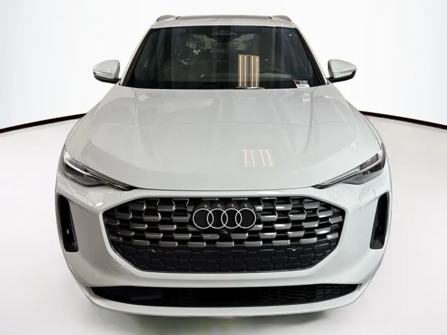 2025 Audi Q5 2.0T Premium Plus photo 1