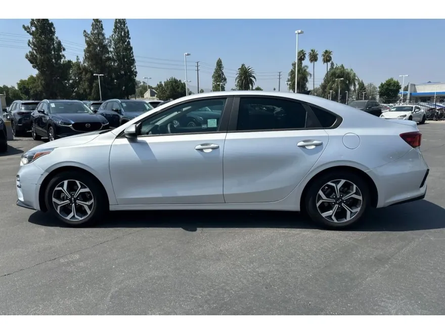 2020 Kia Forte LXS photo 1