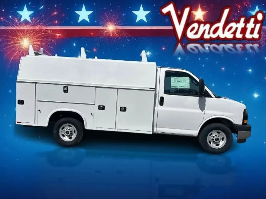 2024 Gmc Savana Cutaway 3500 Base photo 1