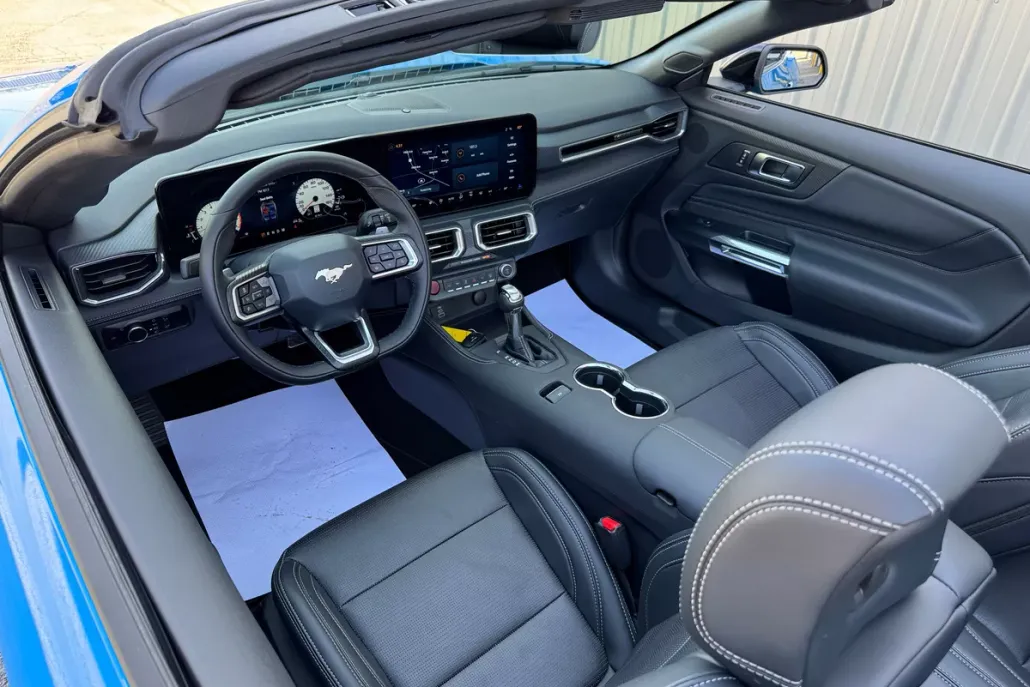 2025 Ford Mustang GT Premium Convertible photo 1