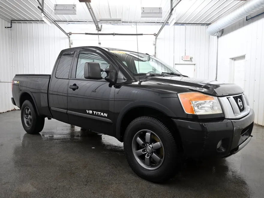 2014 Nissan Titan PRO-4X photo 1
