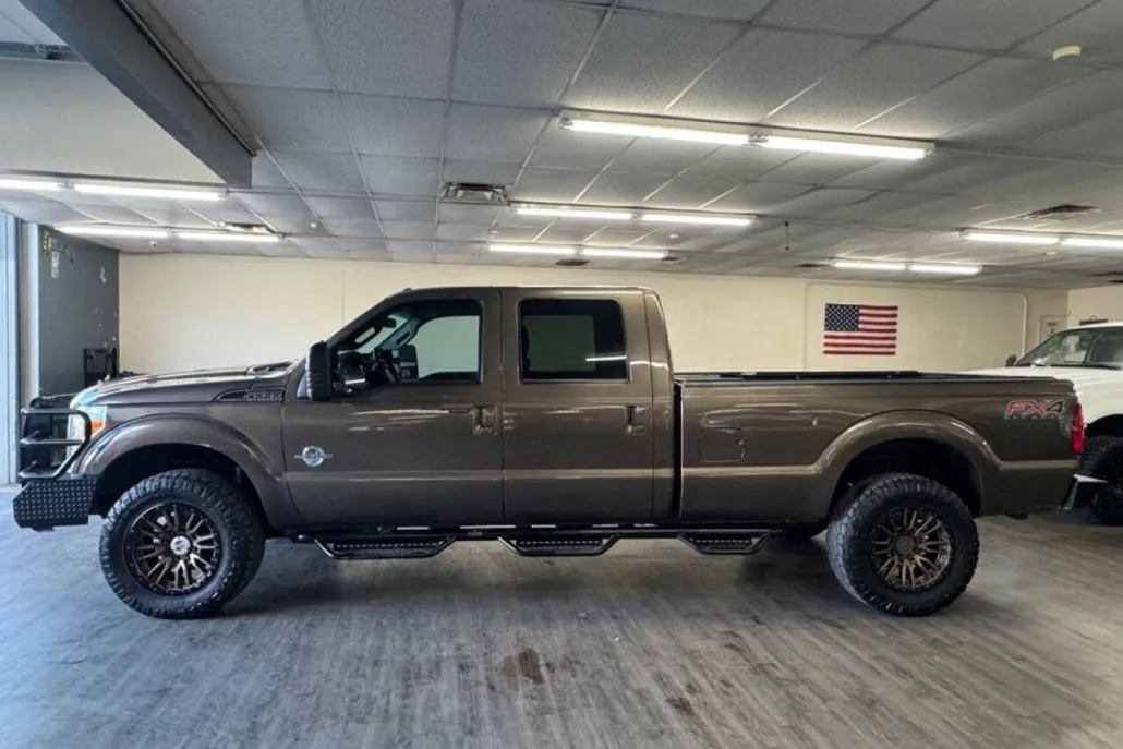 2015 Ford F-350 Lariat photo 1